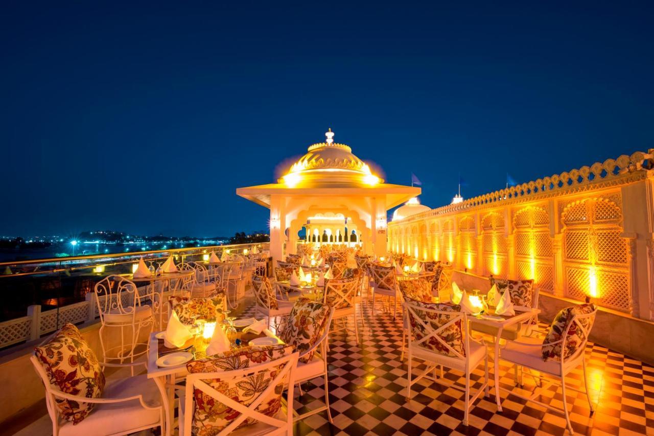 Radisson Blu Udaipur Palace Resort & Spa Exteriör bild