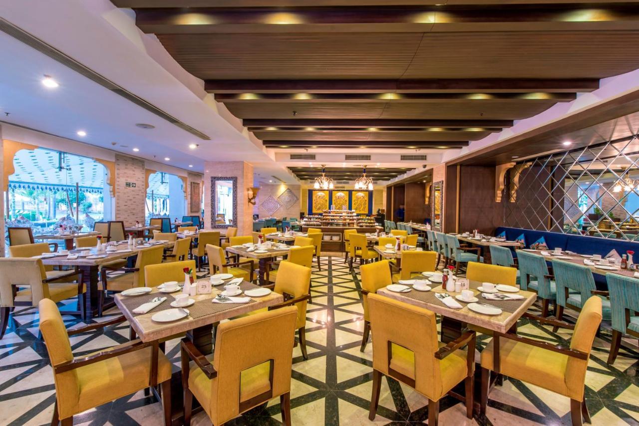 Radisson Blu Udaipur Palace Resort & Spa Exteriör bild